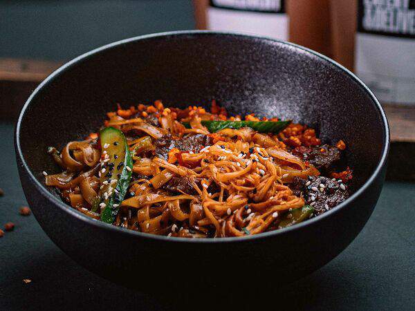 Noodle police - Рисовая лапша с говядиной унаги