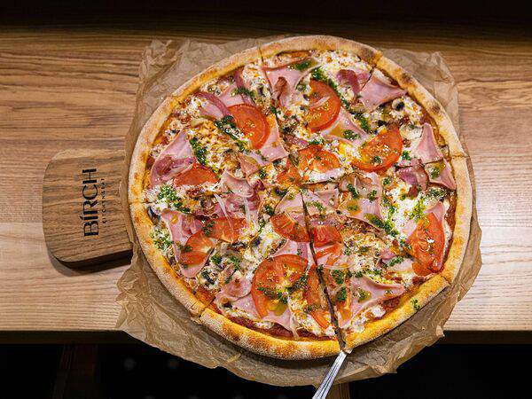Birch - Пицца с ветчиной и грибами