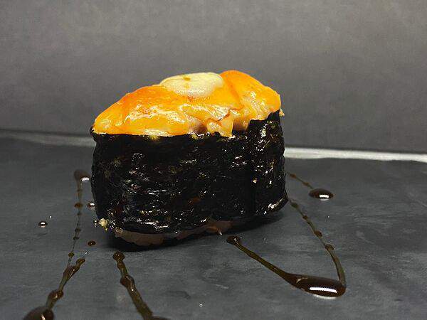 Самба суши - Суши спайси моцарелла тунец