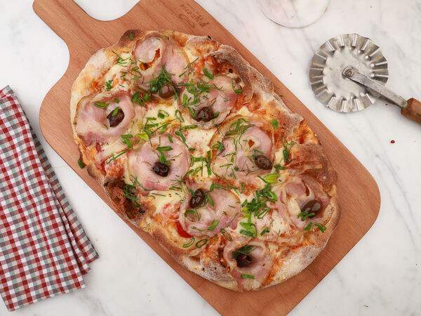 Pinzeria by Bontempi - Пинца с поркеттой и печеным болгарским перцем