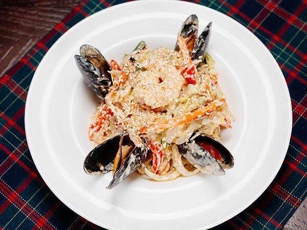 Гастро-бар Hearts - Морепродукты с фунчозой