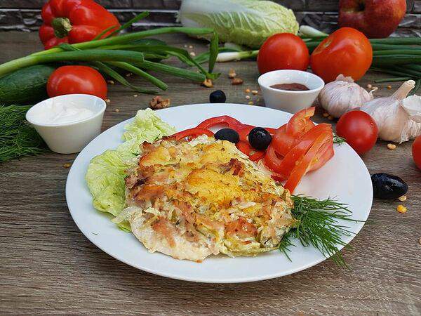 Ланч-кафе Baza Plaza - Курица с ветчиной и огурцом