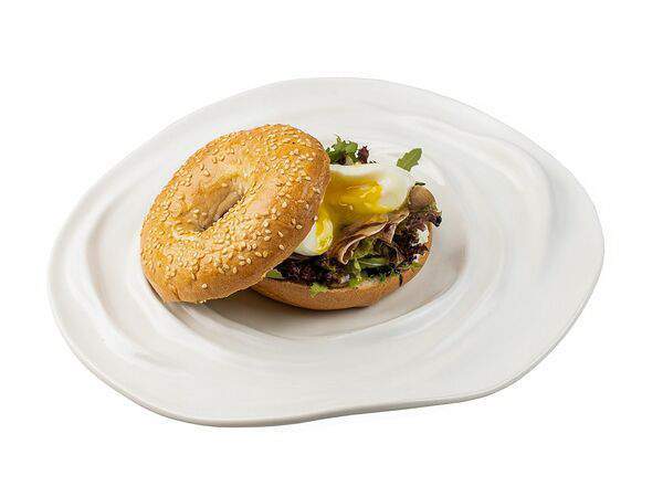 Жемчужина - Яйцо Бенедикт с пармской ветчиной