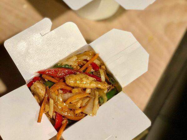 Чиливилли - Удон с креветками в кокосовом соусе