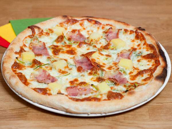 LaCelletta Caffe - Пицца Кампаньола