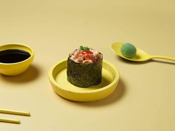 Rollwell - Острый гункан с угрем