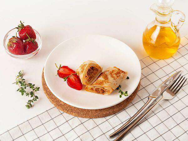 Простая еда - Блинчик с вареной сгущенкой