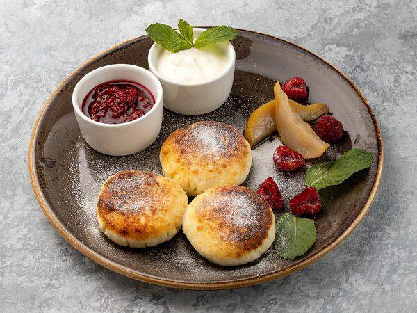 Espresso bike - Сырники с фруктами и сметаной