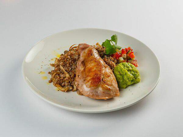 Skzk Rest - Кролик с гречкой, гуакамоле и сальсой