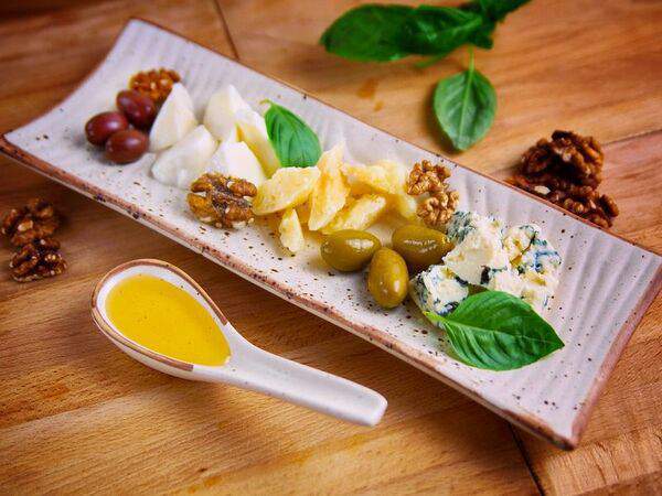 Basilico - Сырная тарелка