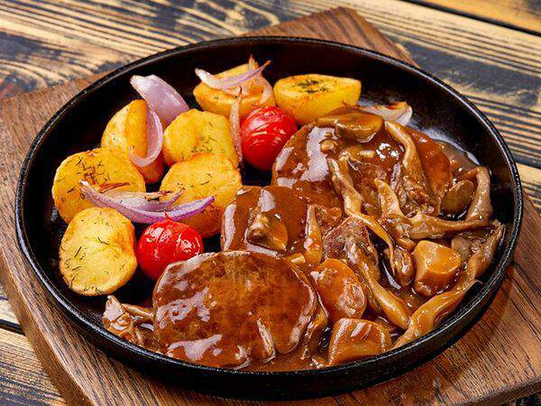 Васильки - Медальоны из говядины с грибной зажаркой