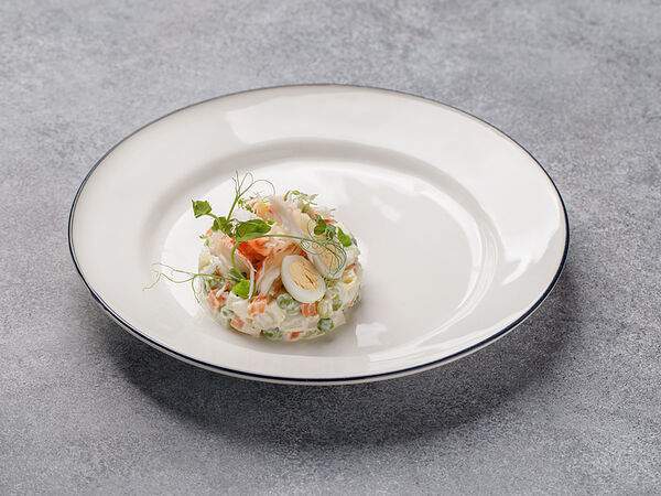 Lobby Bar - Салат Оливье с крабом