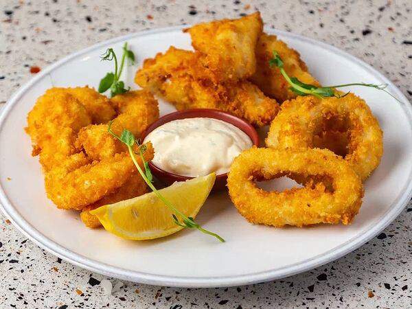 Matamata - Фритто мисто кальмар и креветка, треска