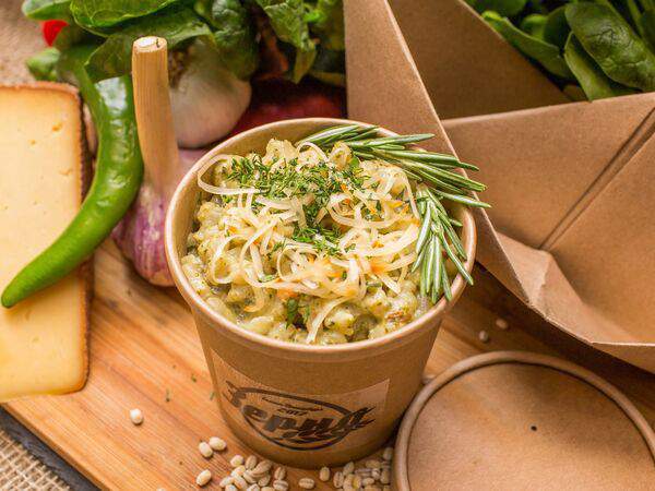 Зерно - Каша перловая с креветками в шпинатно-сливочном соусе