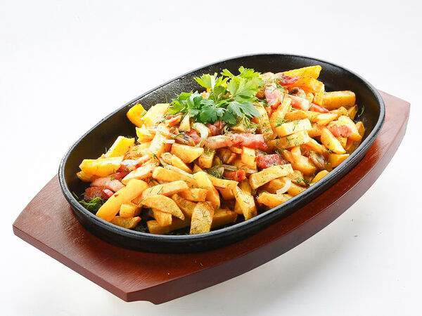 Villa Ченто - Жареный картофель с грудинкой