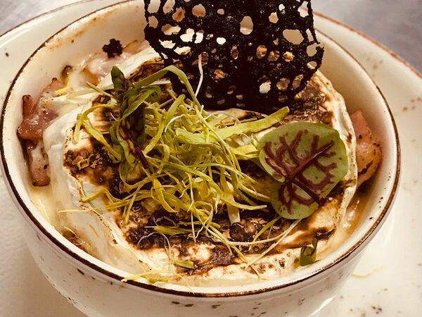 Шенген - Тартифлет- свиная вырезка, запеченная с беконом и картофелем под горячим Камамбером