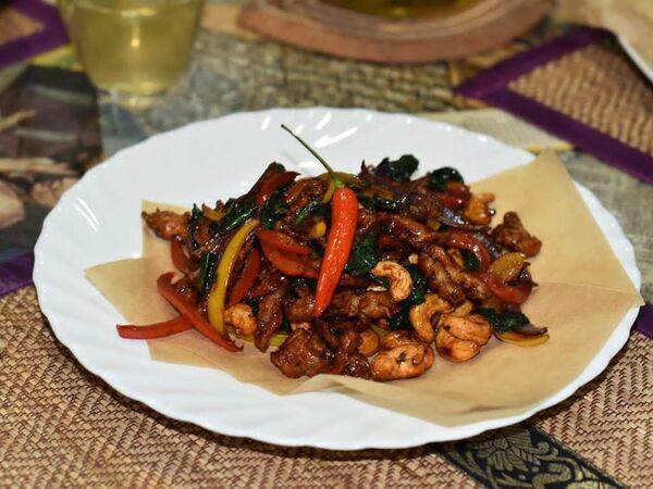 Chang noi - Гай Пат Мэт Мамуан