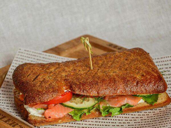 Traveler's coffee - Сэндвич с лососем