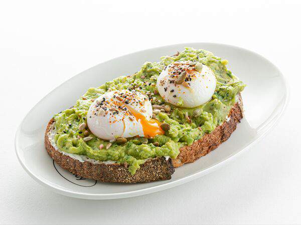 Nothing Fancy - Авокадо тост c яйцом пашот