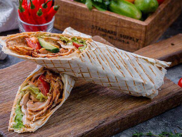 Shampur - Шаурма с курицей средняя