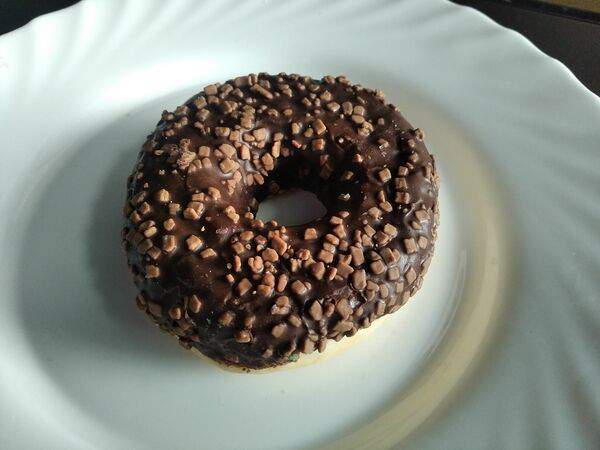 Догоновъ городской трактир - Донат глазированный шоколадный