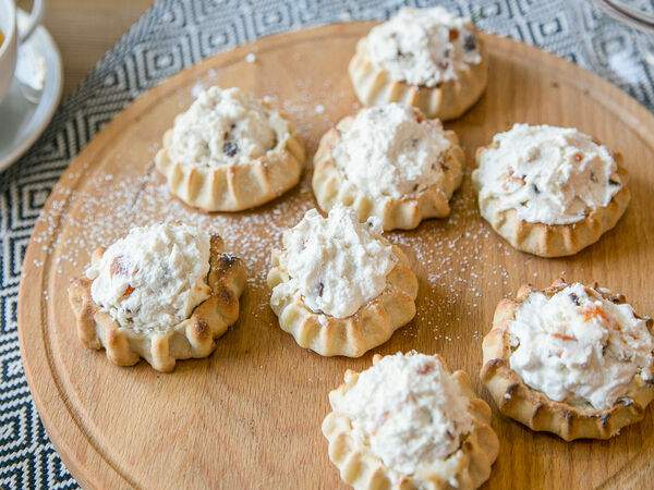 Тестов - Перепечки с творогом, изюмом и курагой