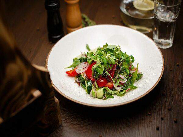 Вершина - Салат из свежих овощей