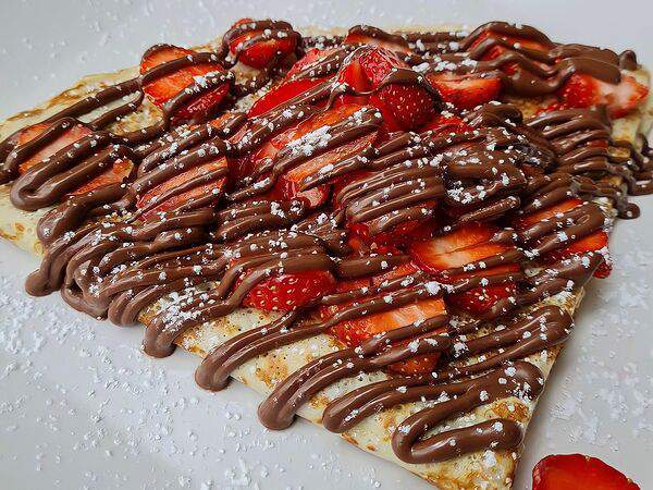 Адрианна - Креп с клубникой