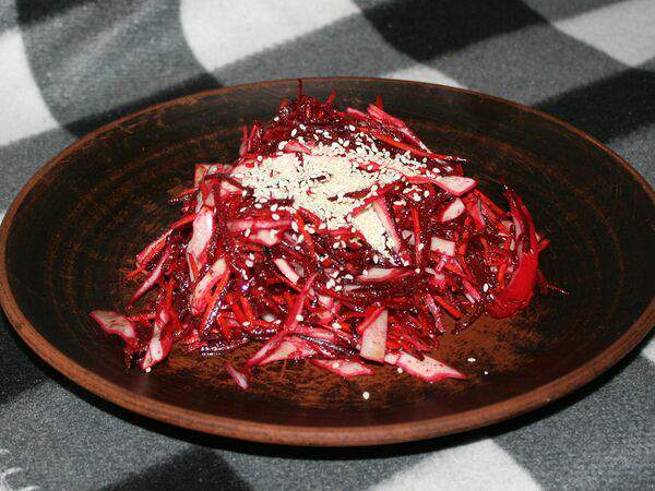 У Янки - Салат Метёлка