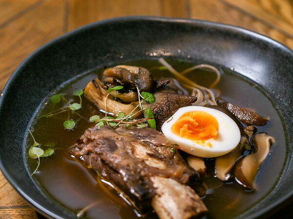 Кафе-пекарня Поль Бейкери - Рамен с говядиной