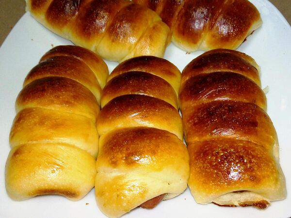 Доставка пирогов - Сосиски в тесте