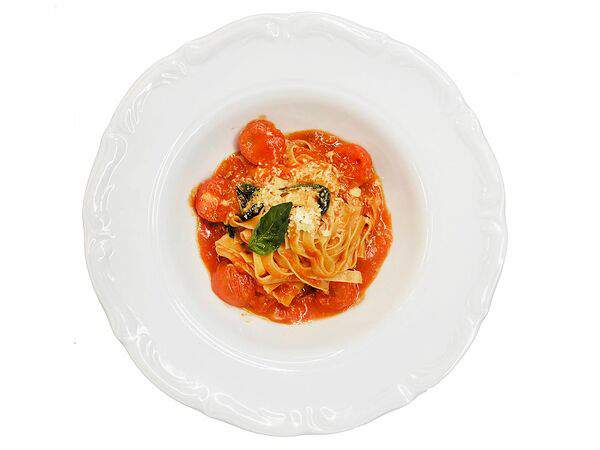 Osteria 122 - Тальятелле с помидором и базиликом