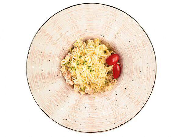 Франческо - Феттуччине с семгой и кабачком