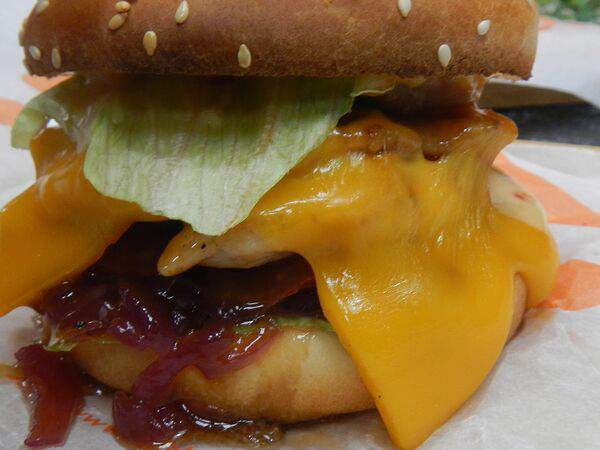 Пицца & лапша - Бургер с куриной грудкой терияки