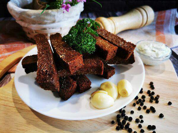 Антракт - Гренки с чесноком