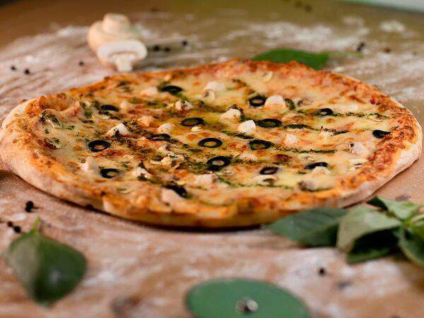 Il Gusto - Пицца С курицей и грибами