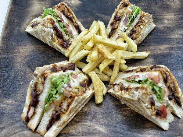 Big Dog - Клаб-сэндвич с грибами