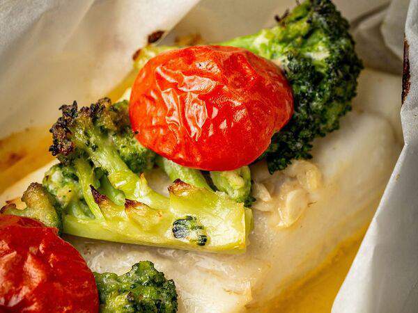 Фиши - Запеченный палтус под овощами