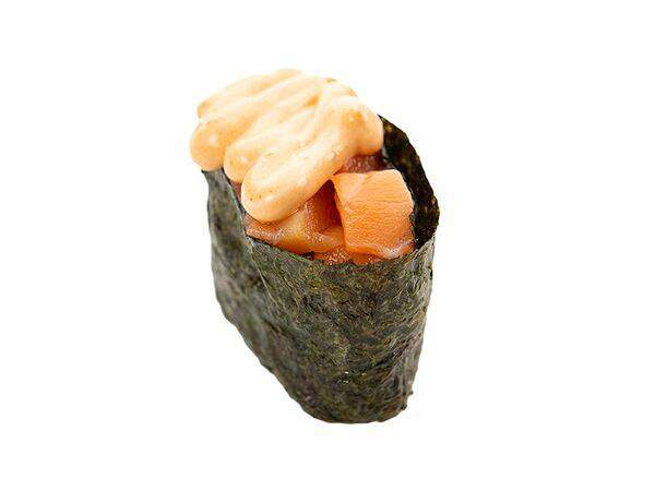 Рамен ролл - Гункан с лососем