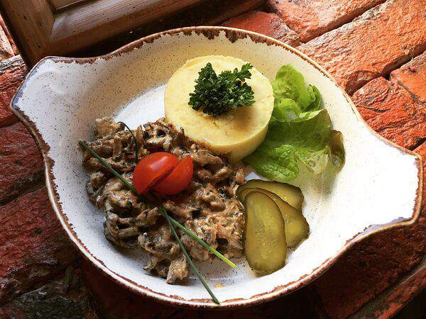 Кабинет - Бефстроганов с картофельным пюре