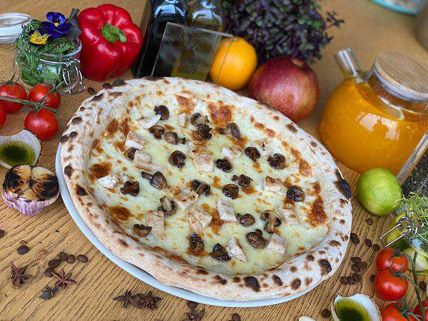 Июль - Пицца с курицей и грибами