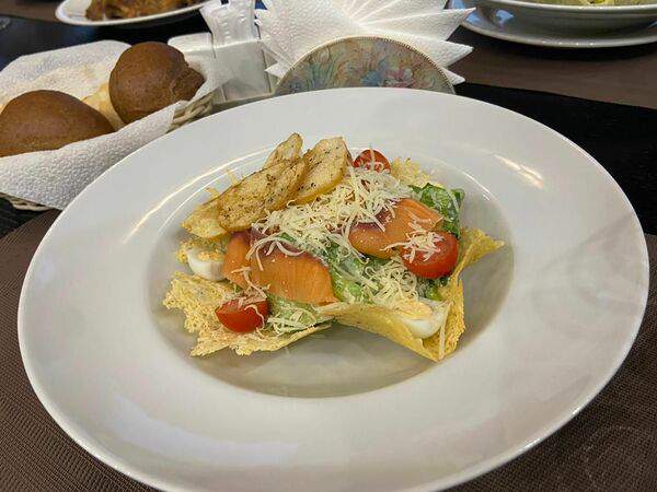 Tapadera - Цезарь с семгой