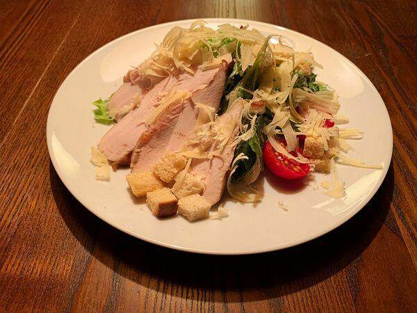 The Peashem - Салат Цезарь с куриной грудкой