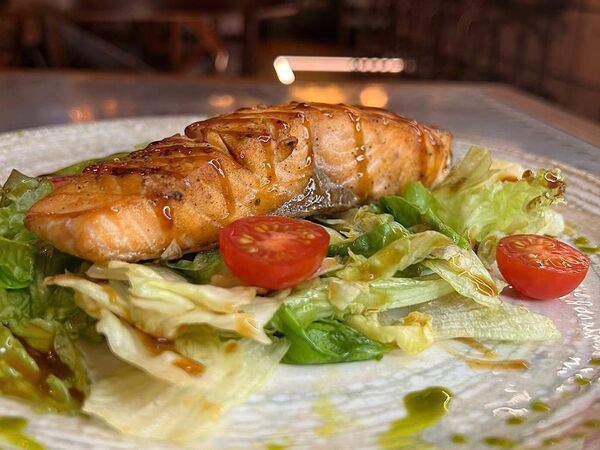 Ребро - Стейк лосось с цитрусовым терияки