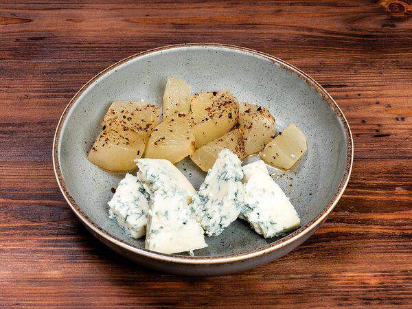 Трактир Колесо на Спасской - Сыр Горгонзола