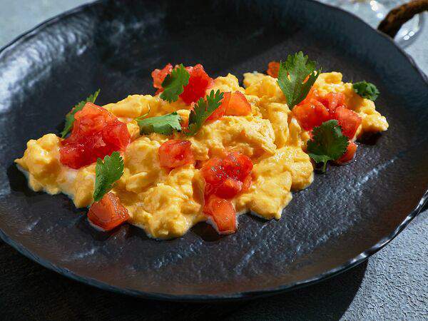 ChaCha - Скрембл с томатами и кинзой