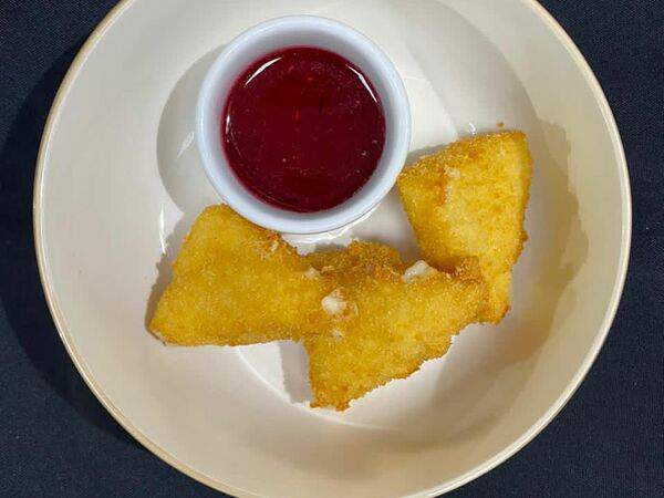 Сохо - Сулугуни с ягодным соусом