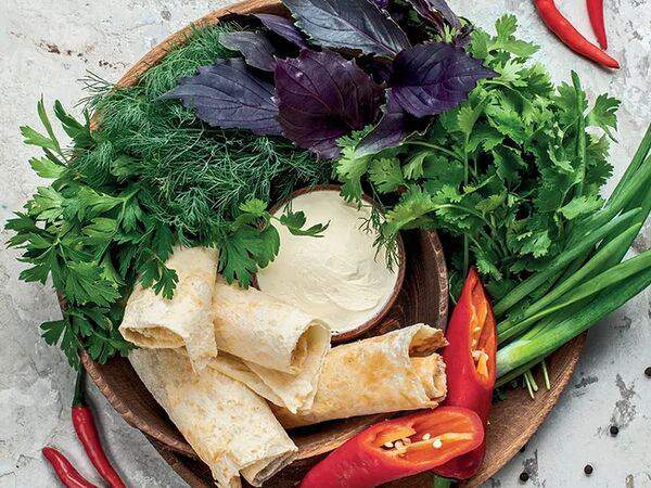 Бумбараш - Букет кубанской зелени с Имеретинским сыром, сметаной и лавашем