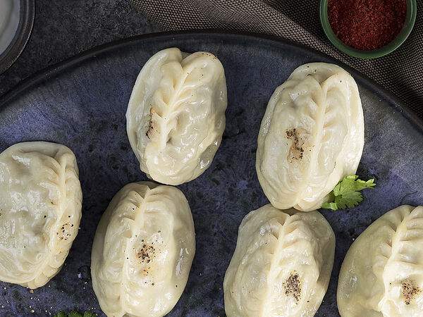 Урюк - Манты с бараниной