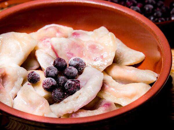 Цибулька - Варэныкы з смородиною